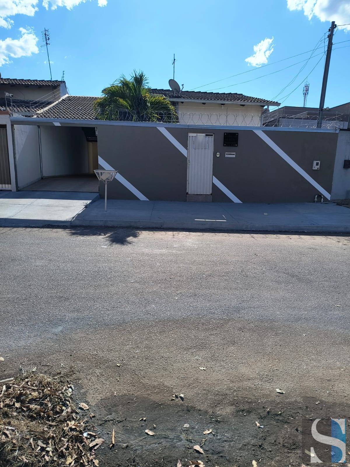 CASA 3/4 NO CALDAS DO OESTE